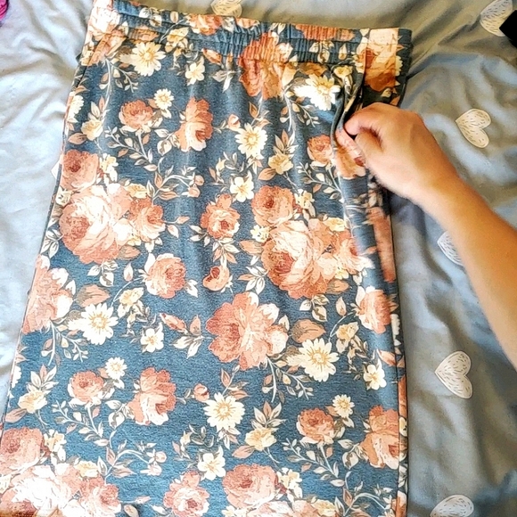 🍭3 x $25* REBEL SUGAR Floral Skirt Sz Lrg - Picture 4 of 7